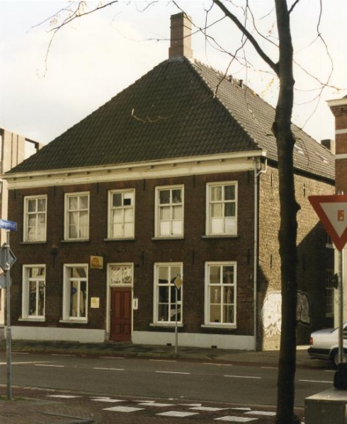 Bestand:Marechausseekazerne GB.jpg