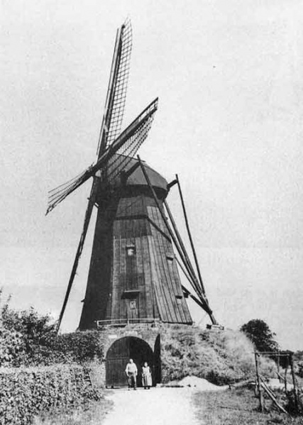 Bestand:Vlokhovenseweg molen.jpg