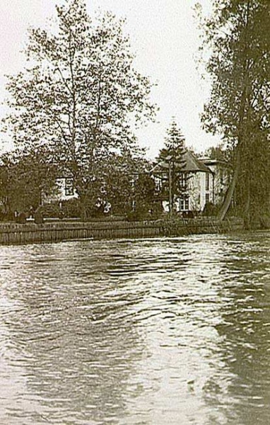 Bestand:Rapelenburg 7947.jpg