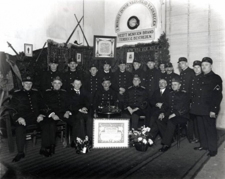 Bestand:Pauw vd Braken 1933.jpg